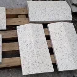 Парапет заборный на два кирпича